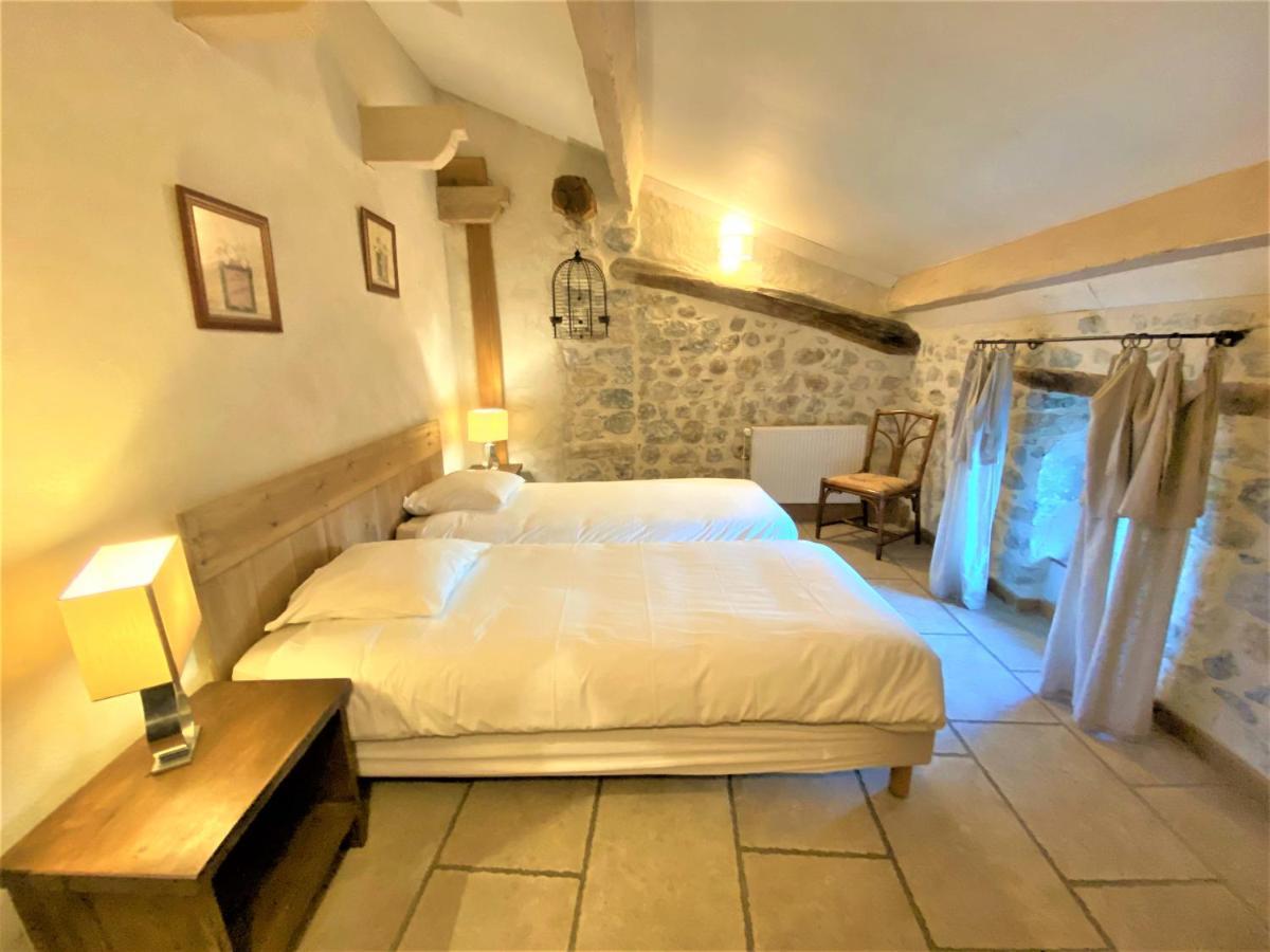 Gite De Groupe 9Ch Ou 3 Gites Independants De 3Ch - Patio Et Piscine Interieure Chauffee Toute L'Annee Vallon-Pont-dʼArc Eksteriør billede